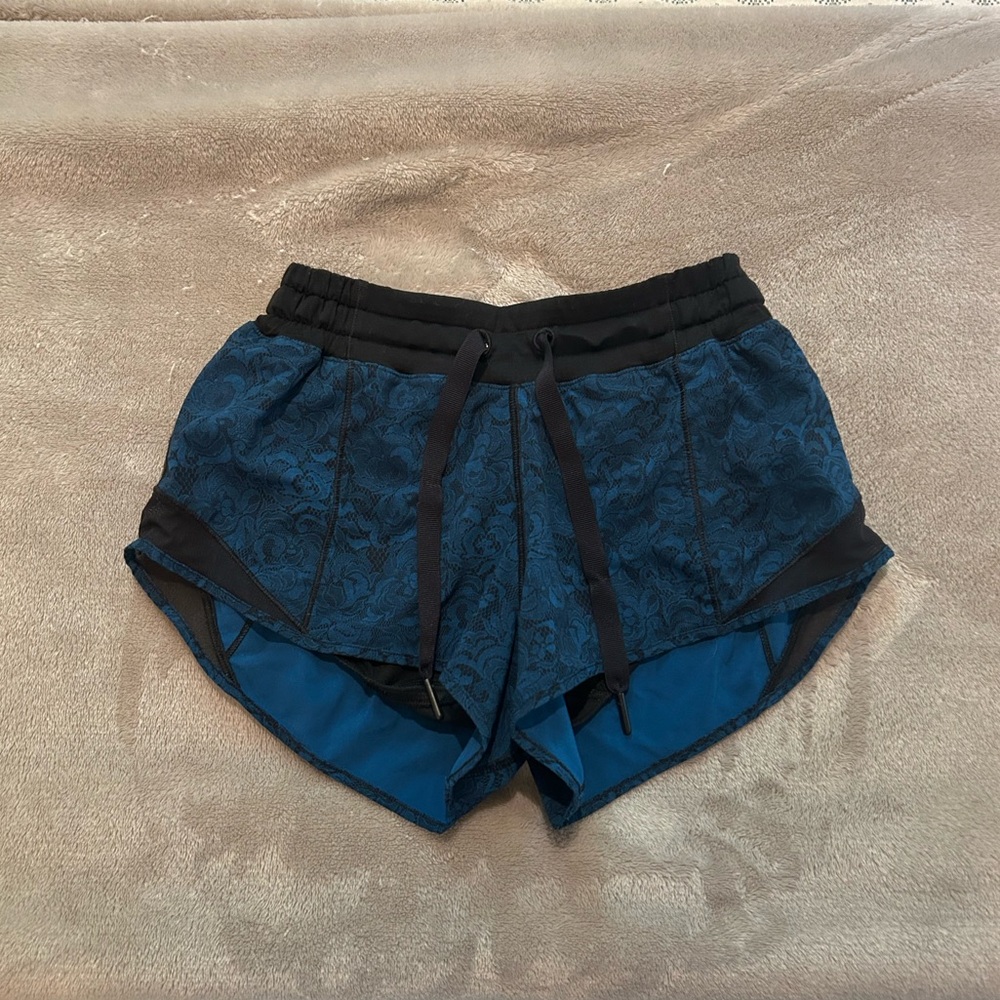 Lululemon Hotty Hot Short